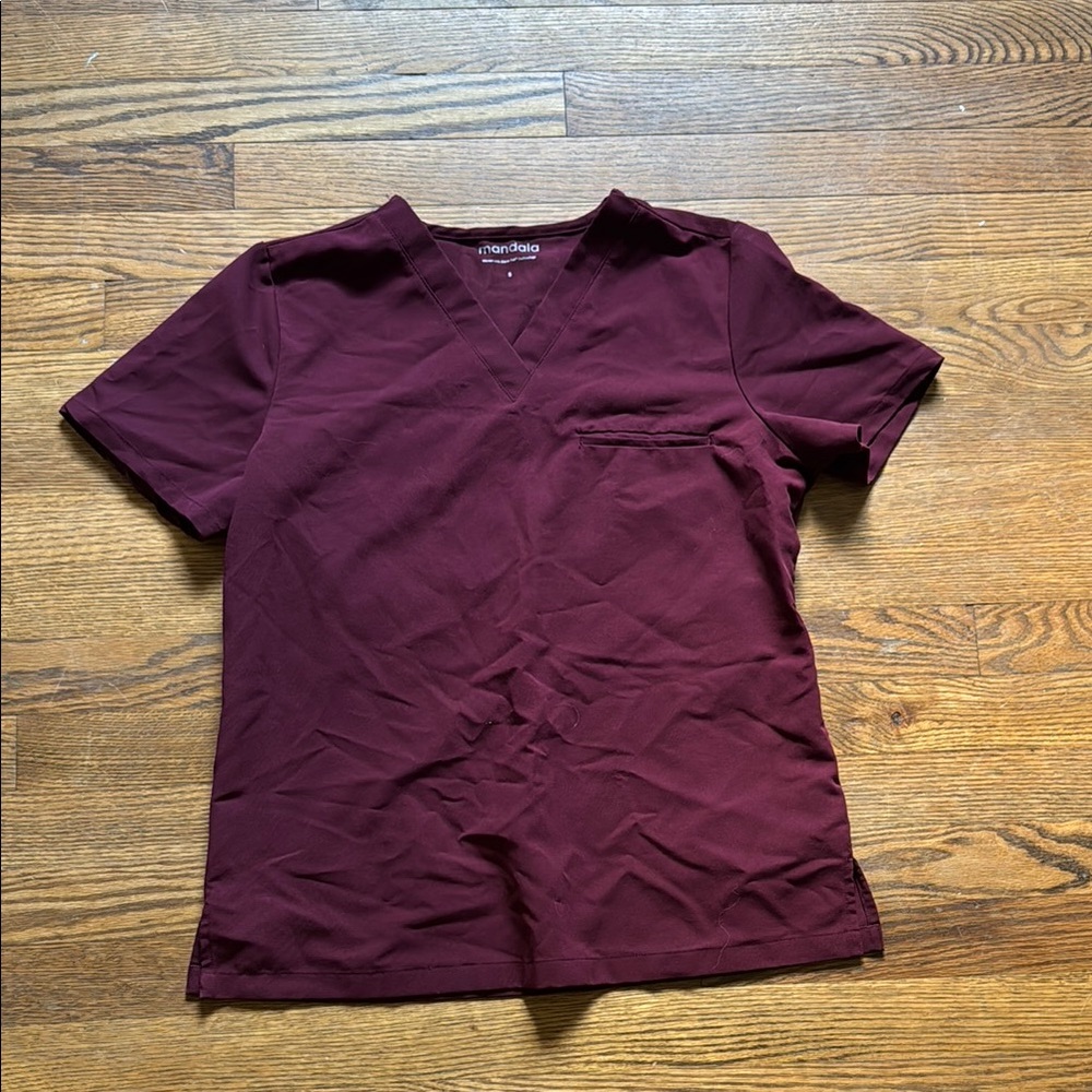 Mandala one pocket scrub top